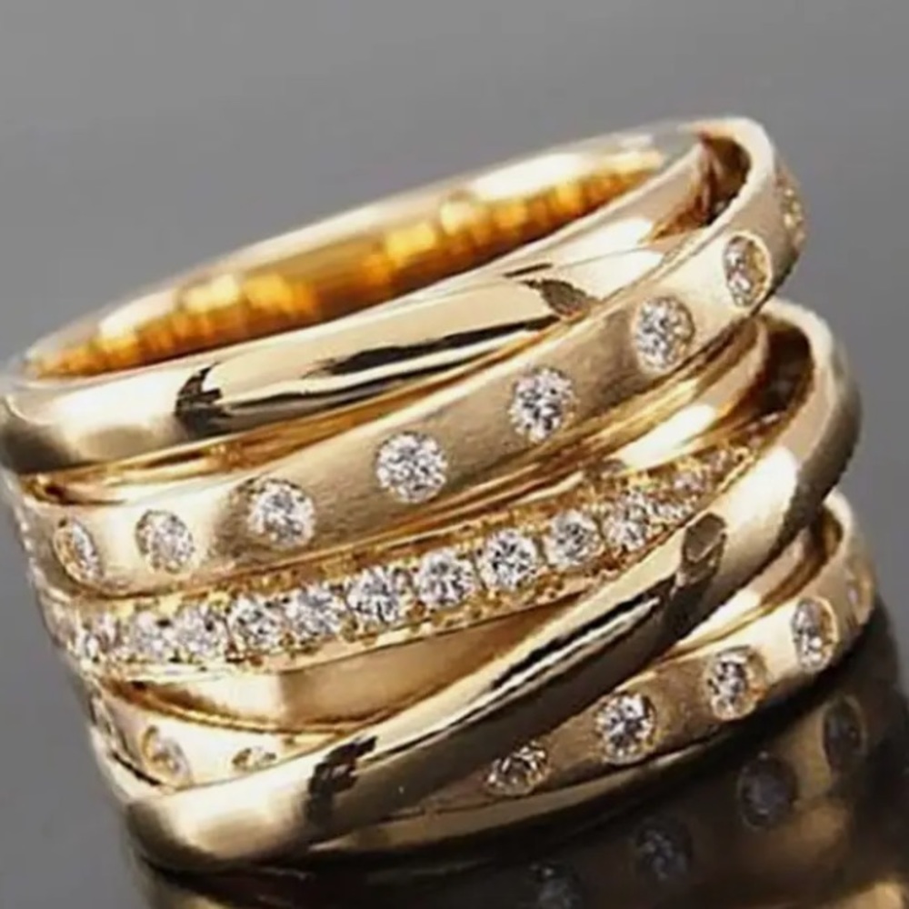 - - 18k Gold Vermil & White Topaz Ring Size 9 1/2